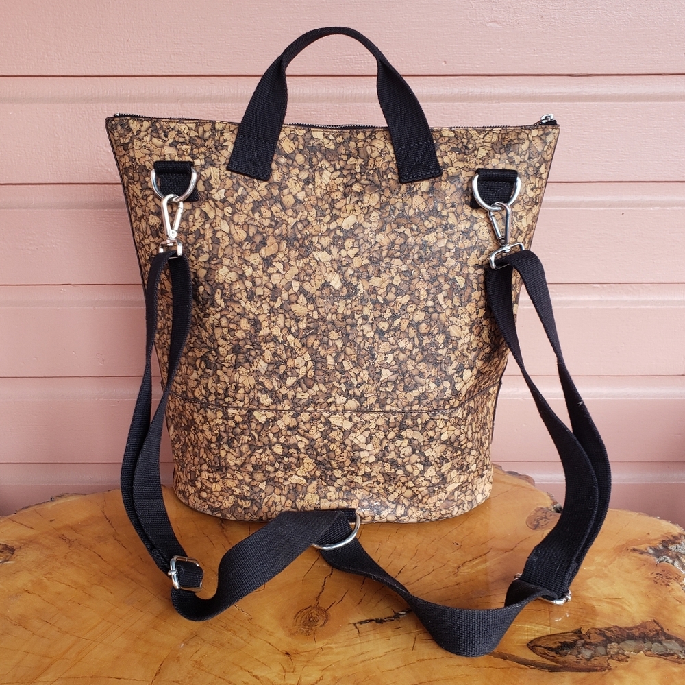 Matt & Nat Cork Bag, Large Cork Backpack - Picture 4 of 9